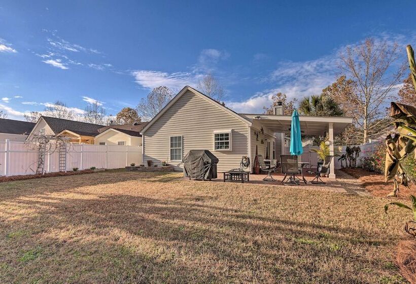 Bluffton Getaway W/ Fenced Yard: 7 Mi To Beach!