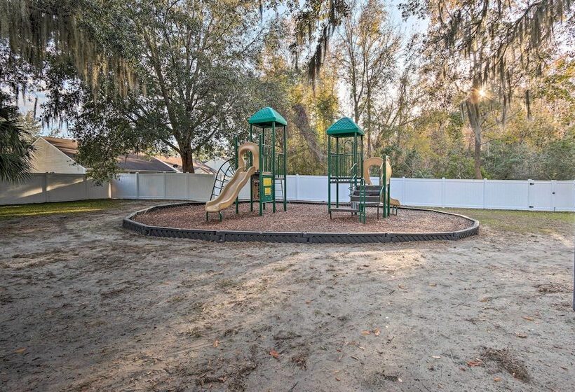 Bluffton Getaway W/ Fenced Yard: 7 Mi To Beach!