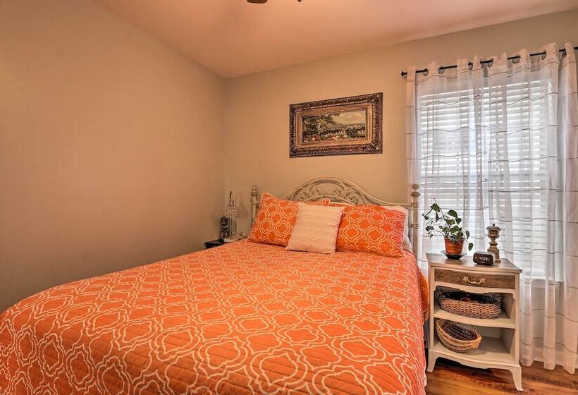 Bluffton Getaway W/ Fenced Yard: 7 Mi To Beach!