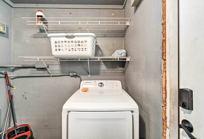 Bright Bradenton Home W/ Games: 6 Mi To Beach