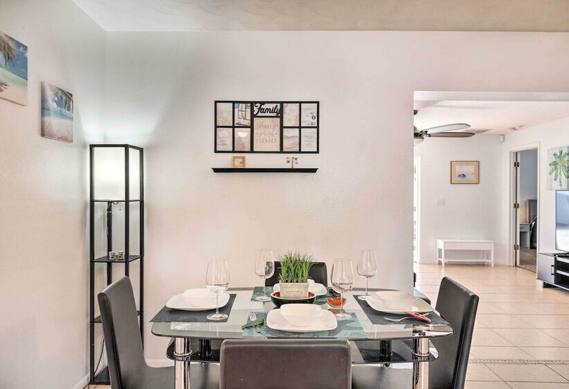 Bright Bradenton Home W/ Games: 6 Mi To Beach