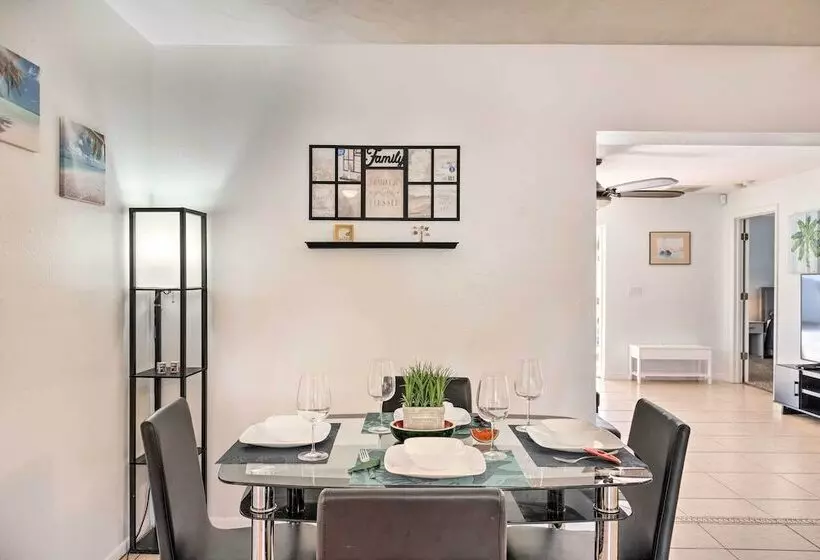 Bright Bradenton Home W/ Games: 6 Mi To Beach