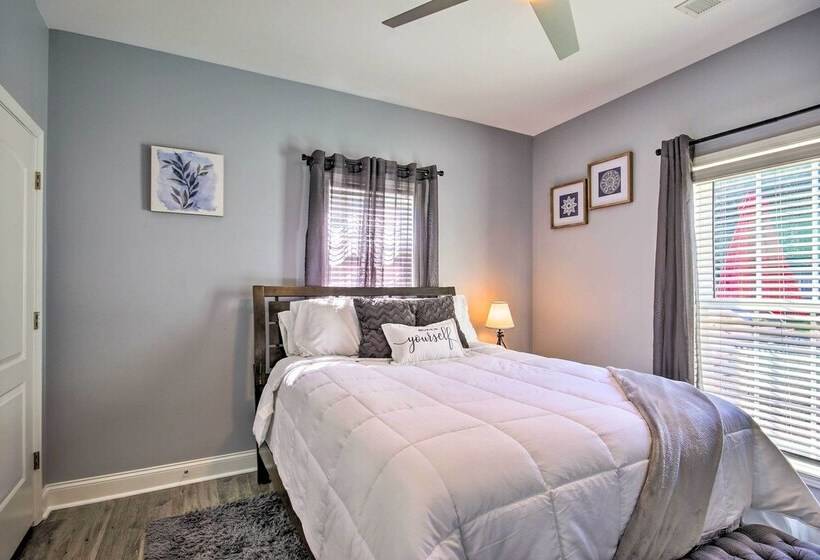 Bright Hopkins Home W/ Game Room & Fire Pit!