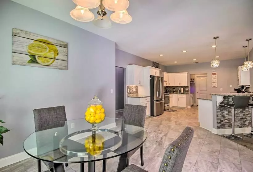 Bright Hopkins Home W/ Game Room & Fire Pit!