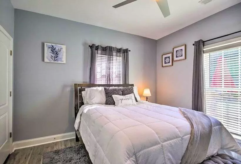 Bright Hopkins Home W/ Game Room & Fire Pit!