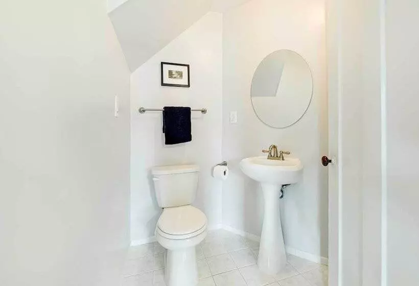 < 4 Mi To Cooperstown: Charming Historic Home!