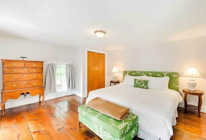 < 4 Mi To Cooperstown: Charming Historic Home!