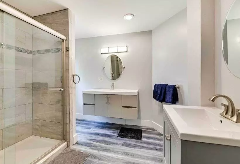 < 4 Mi To Cooperstown: Charming Historic Home!