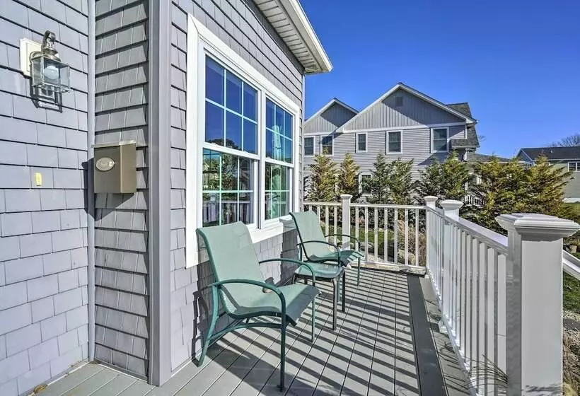 Charming Spring Lake Retreat, 1 Mi To Beach!