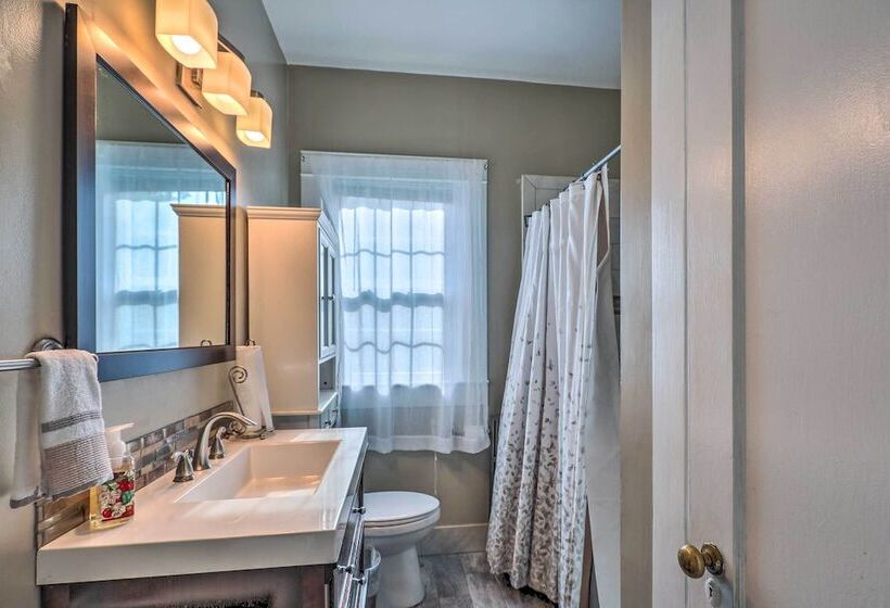 Cozy Birmingham Abode < 7 Mi To Downtown Fun!