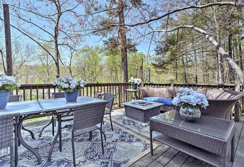 Cozy Cabin With Sunroom & Cacapon River Access!