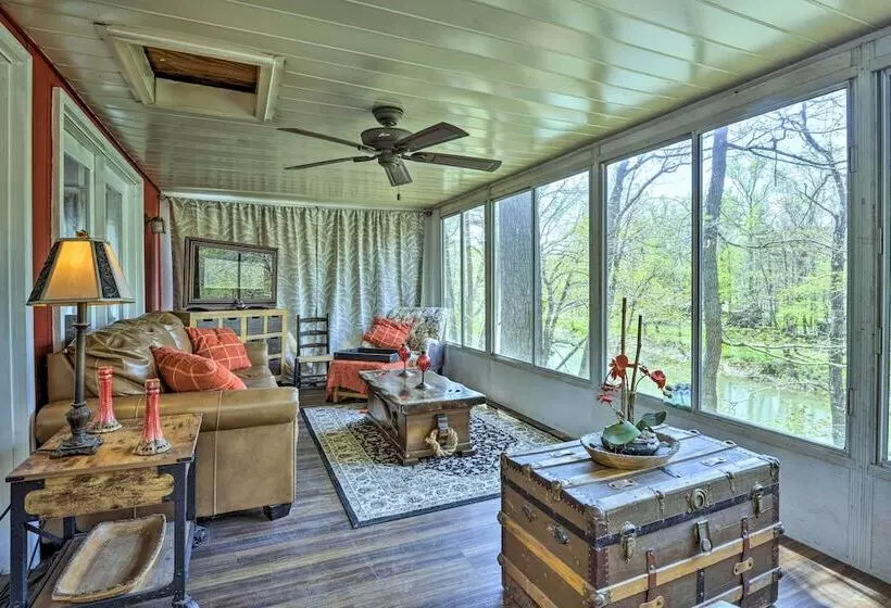 Cozy Cabin With Sunroom & Cacapon River Access!