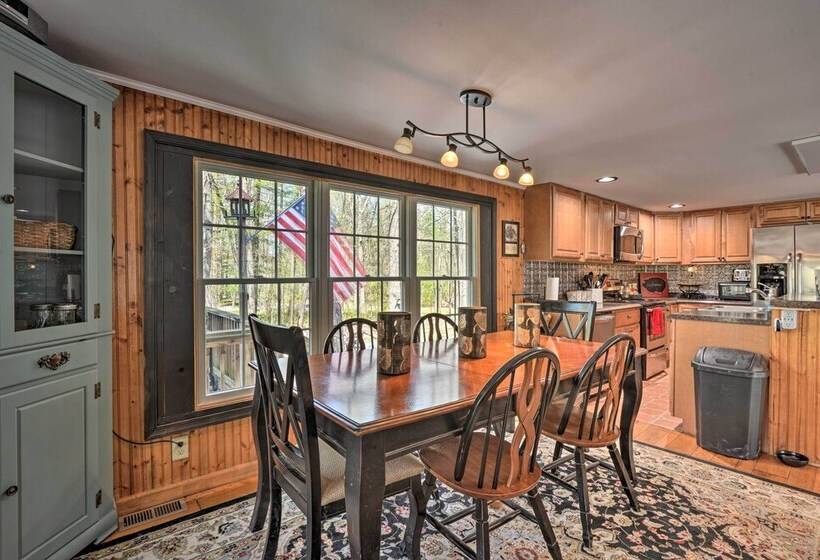 Cozy Cabin With Sunroom & Cacapon River Access!