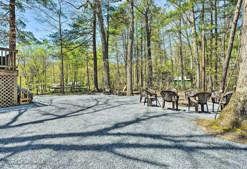 Cozy Cabin With Sunroom & Cacapon River Access!