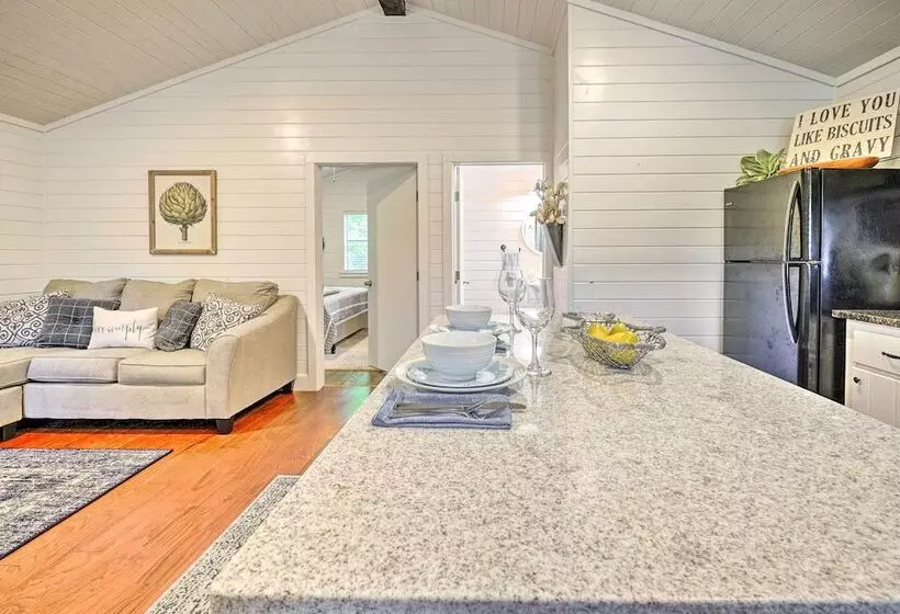 Serene Broken Bow Cabin W/ Fire Pit & Gas Grill!