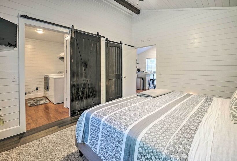 Serene Broken Bow Cabin W/ Fire Pit & Gas Grill!