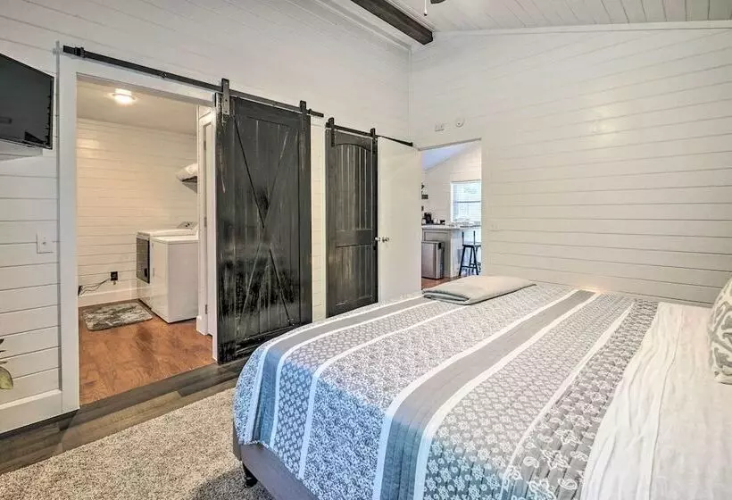 Serene Broken Bow Cabin W/ Fire Pit & Gas Grill!