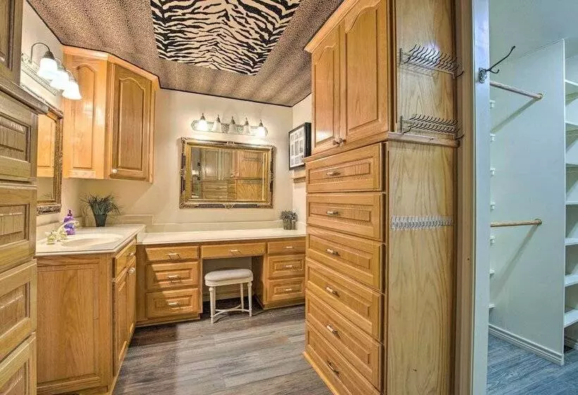 Cozy Family Home W/ Fire Pit, 4 Mi To Lake Fork