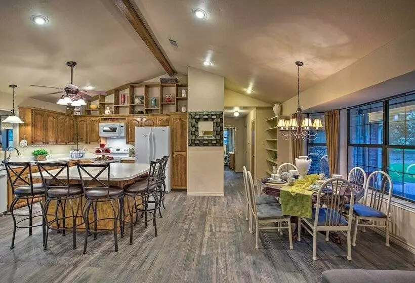 Cozy Family Home W/ Fire Pit, 4 Mi To Lake Fork