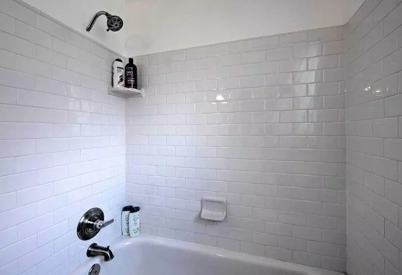 Cozy Salt Lake City Home: Hike, Ski & Explore!