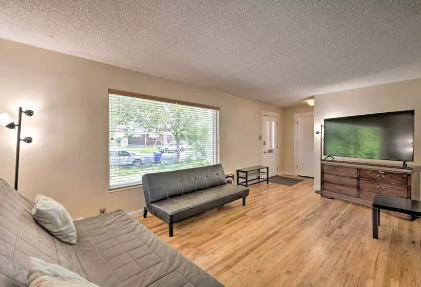Cozy Salt Lake City Home: Hike, Ski & Explore!
