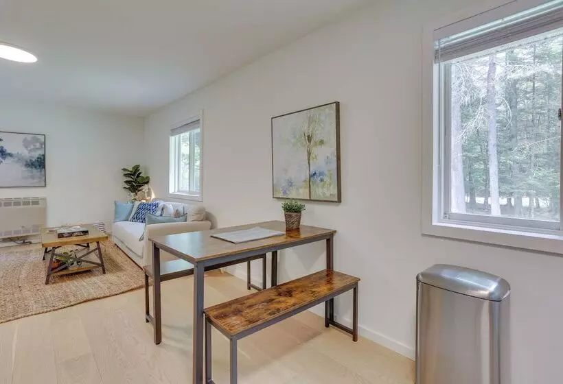 Cozy Swan Lake Apt W/ Grill + Private Yard