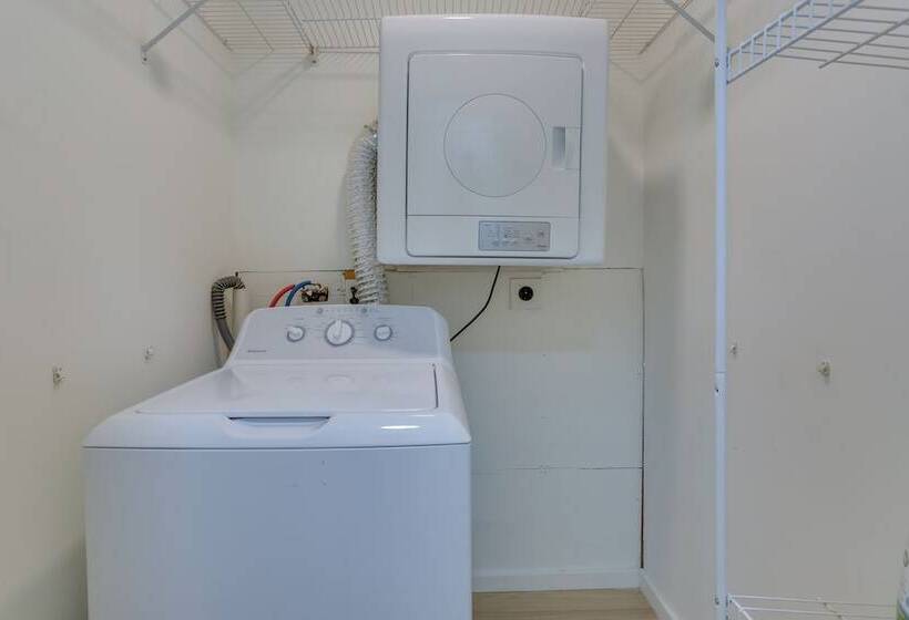 Cozy Swan Lake Apt W/ Grill + Private Yard