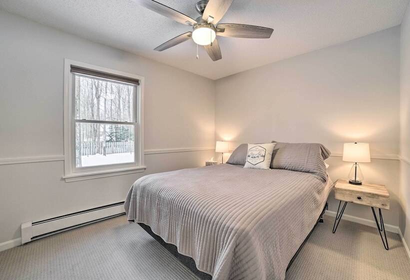 Harbor Springs Home: 1 Mi To Nubs Nob Ski Resort