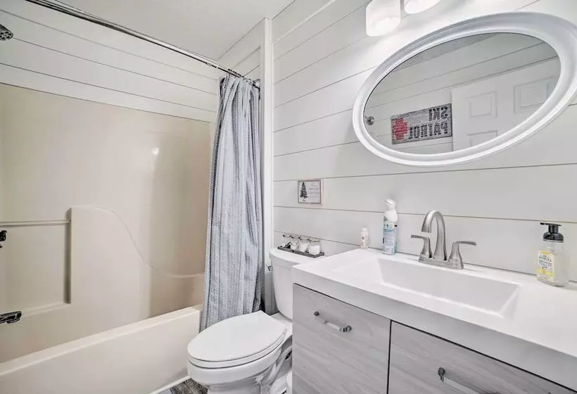 Harbor Springs Home: 1 Mi To Nubs Nob Ski Resort