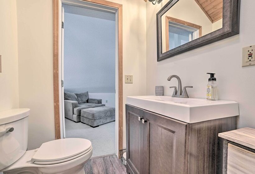 Harbor Springs Home: 1 Mi To Nubs Nob Ski Resort