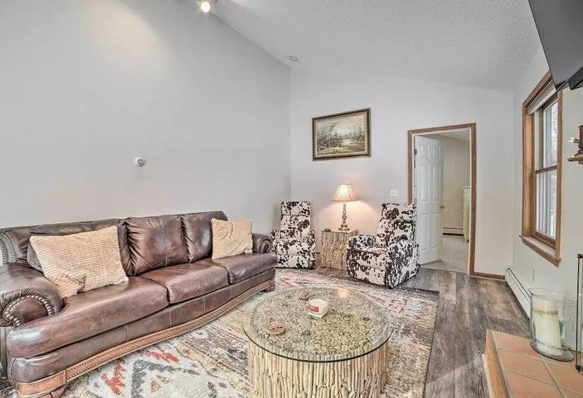Harbor Springs Home: 1 Mi To Nubs Nob Ski Resort