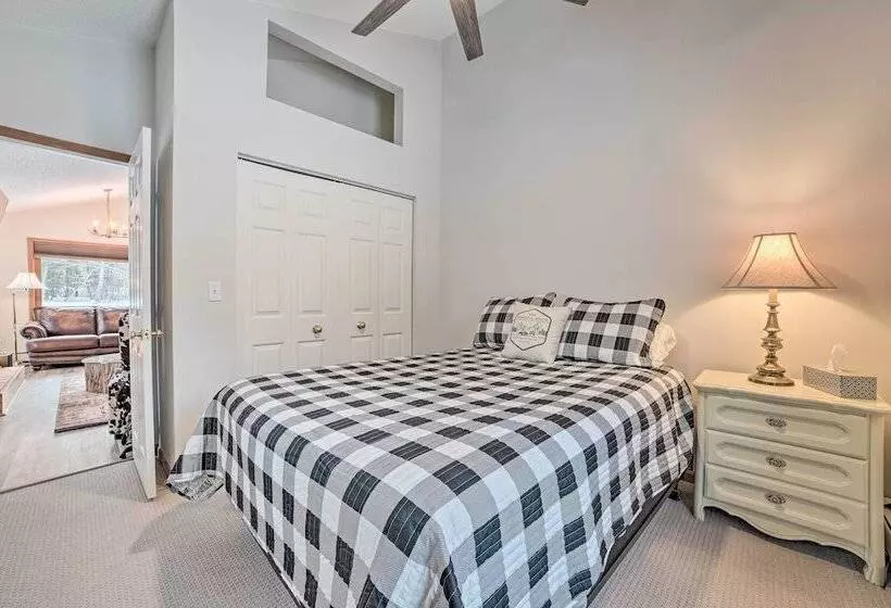 Harbor Springs Home: 1 Mi To Nubs Nob Ski Resort