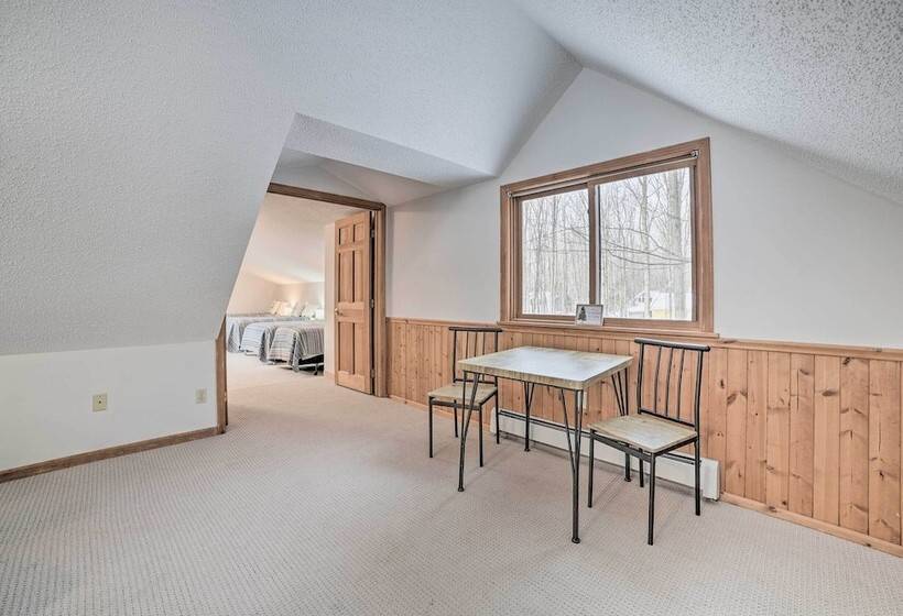 Harbor Springs Home: 1 Mi To Nubs Nob Ski Resort