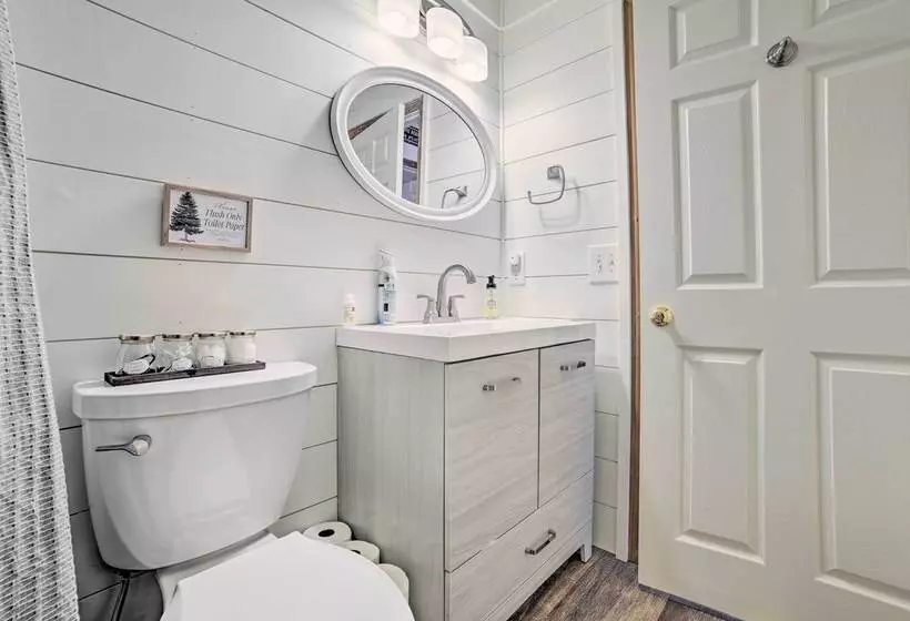 Harbor Springs Home: 1 Mi To Nubs Nob Ski Resort