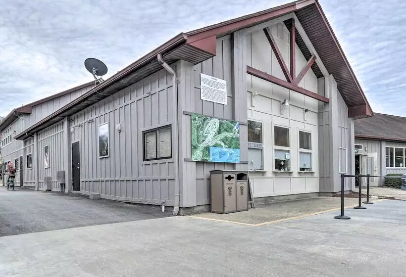 Fireside Lodge: A Frame In Bryce Resort W/ Decks