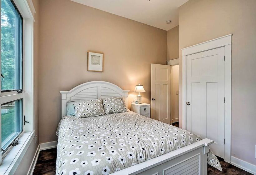 Grand Rapids Area Lakefront House W/ Dock