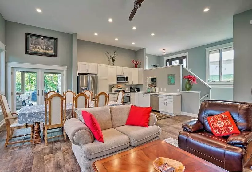 Grand Rapids Area Lakefront House W/ Dock