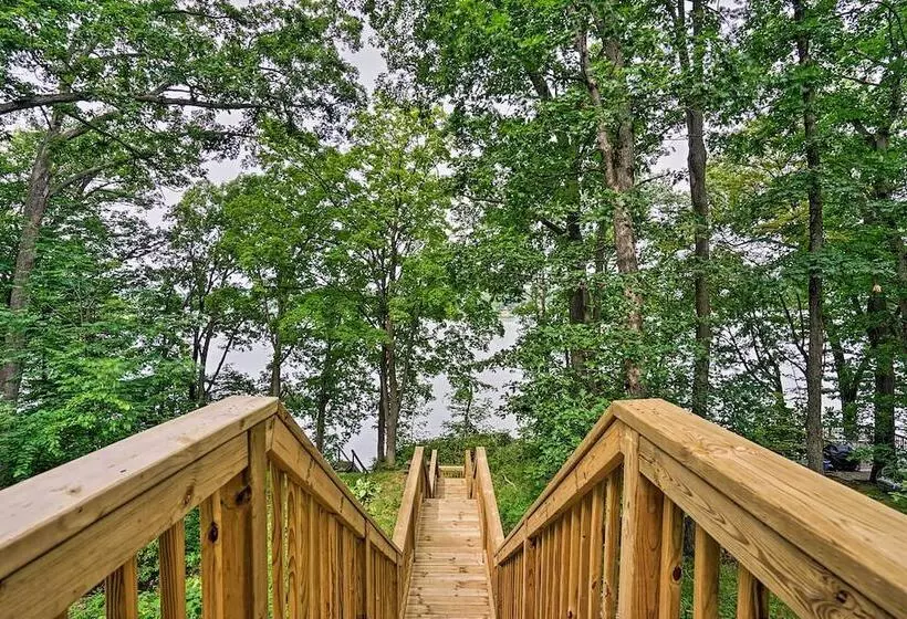 Grand Rapids Area Lakefront House W/ Dock