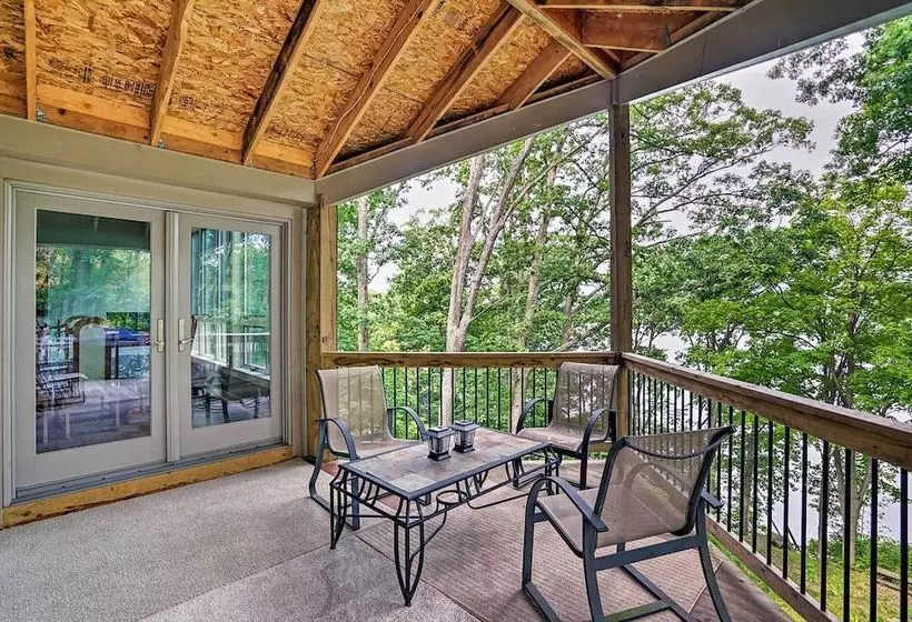 Grand Rapids Area Lakefront House W/ Dock