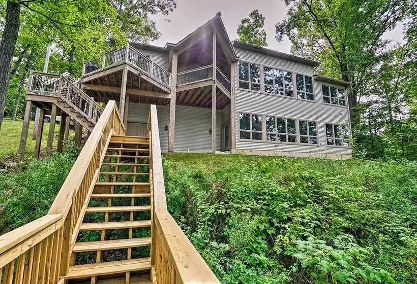 Grand Rapids Area Lakefront House W/ Dock
