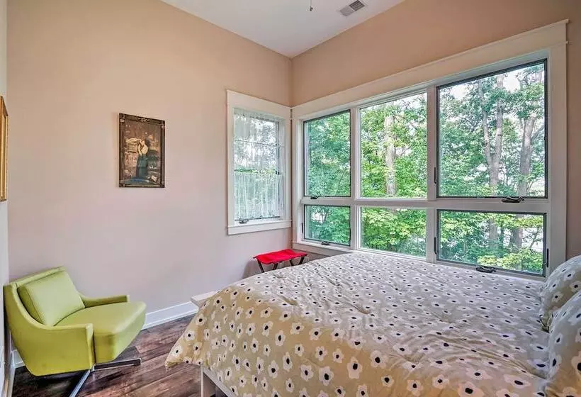 Grand Rapids Area Lakefront House W/ Dock