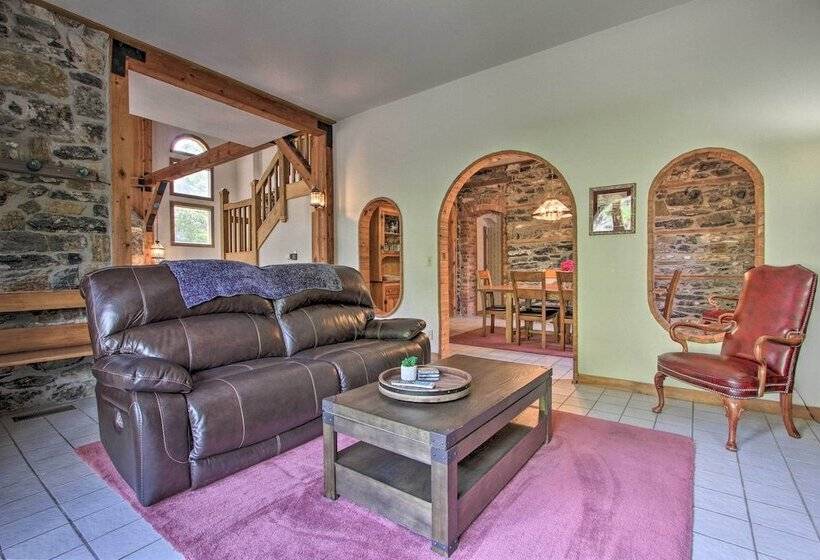 Historic Helena Retreat   Near Dtwn & Mt Helena!