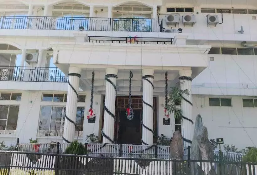 ホテル La Nicholas Dei Da Kine Resort