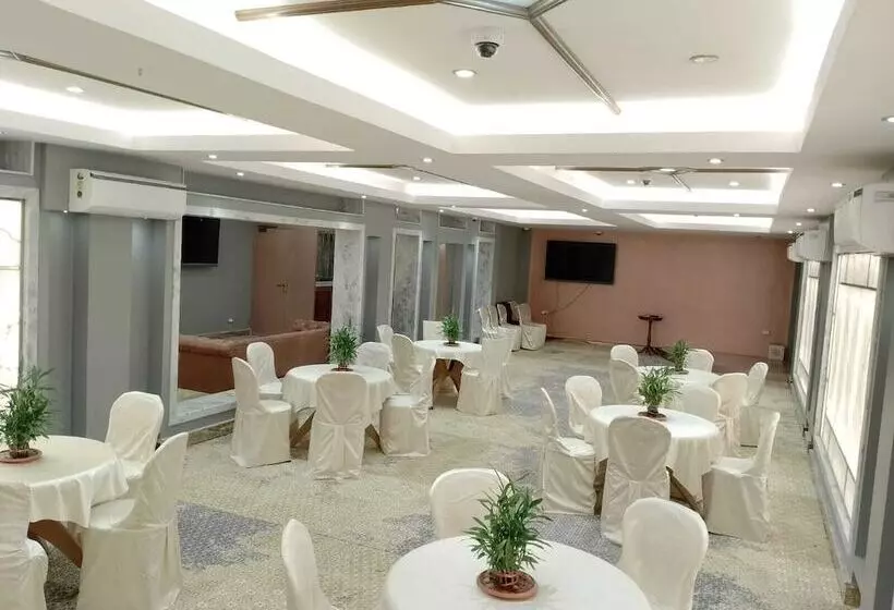 ホテル La Nicholas Dei Da Kine Resort