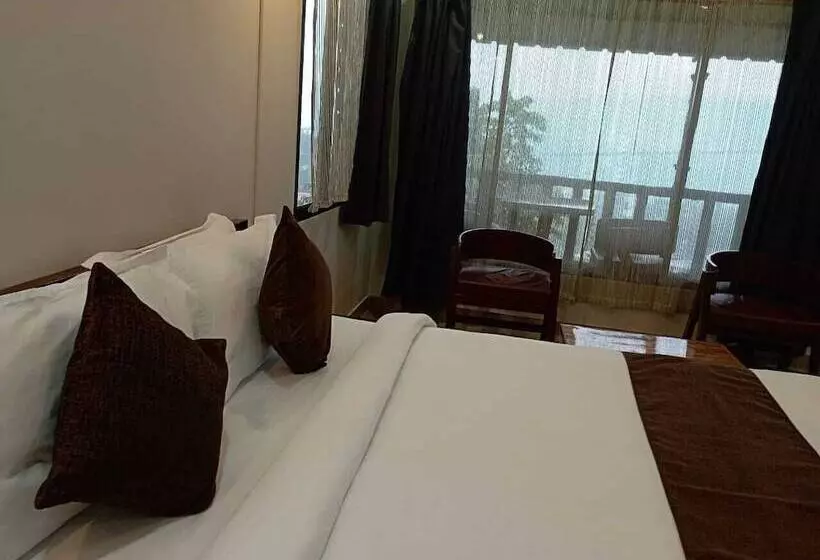 ホテル La Nicholas Dei Da Kine Resort