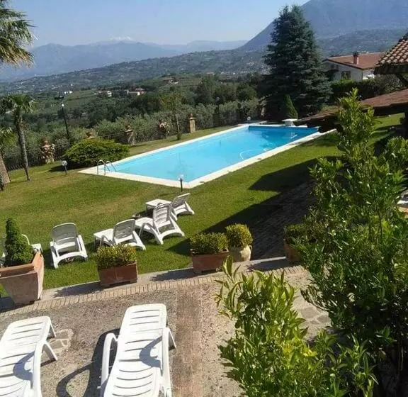 هتل روستایی Agriturismo Borgonuovo Sant Agata