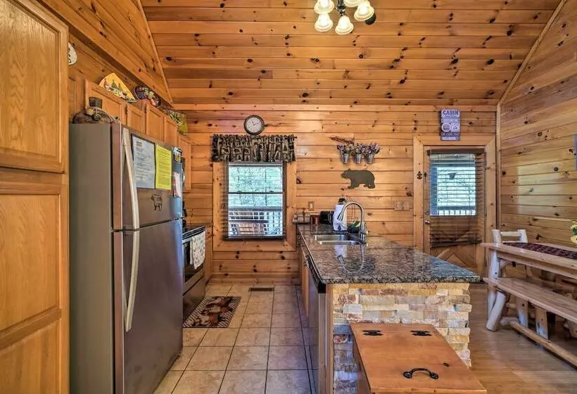 Inviting Sevierville Cabin W/ Deck & Hot Tub!