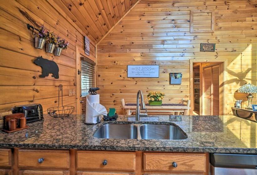 Inviting Sevierville Cabin W/ Deck & Hot Tub!