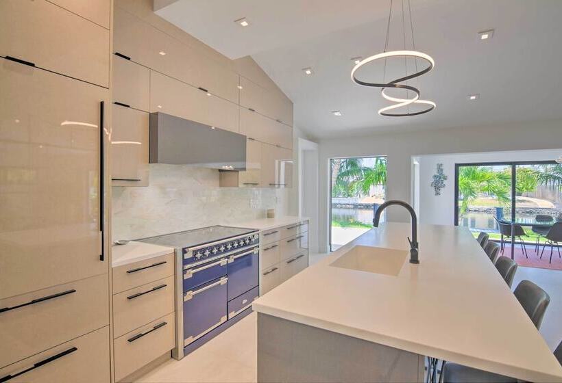 Luxe Wilton Manors Home W/ Private Boat Dock