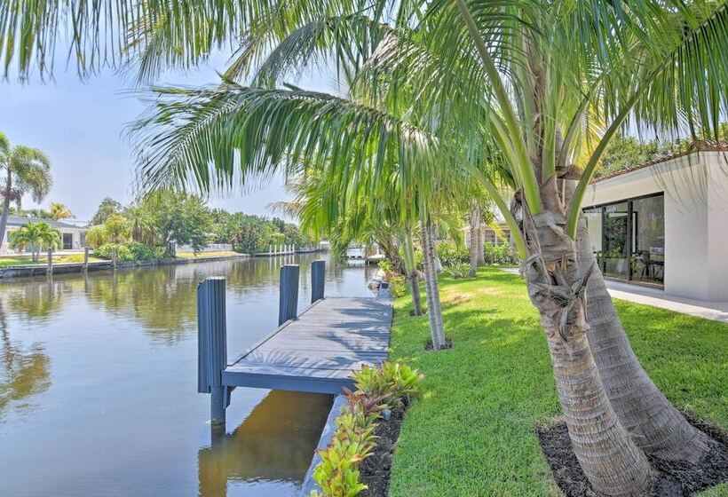 Luxe Wilton Manors Home W/ Private Boat Dock